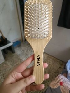 Vega Wooden Paddle Brush
