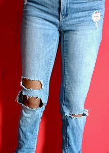 Good Quality Damage Jeans Is Out..
