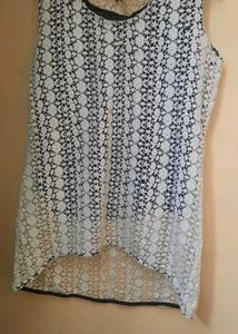 Chic White Lace Sleeveless Top
