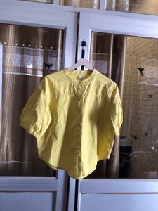 Yellow Short Sleeve Button-Up Top🕶️👜