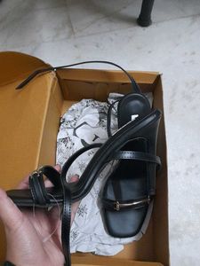 Elle Heels