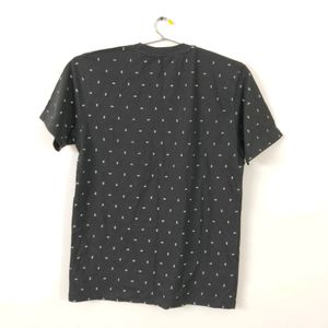 black T-shirt (girl's)