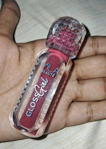 MILA BEAUTE Gloss Girl Lip Product with freebie