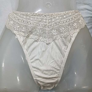 Elegant Lace 🤎 Trim Briefs