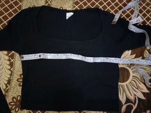 Black Long Sleeve Crop Top