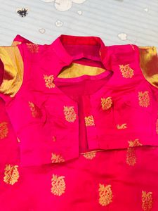 Pink Colour , With Golden Design, With Designer Blouse,