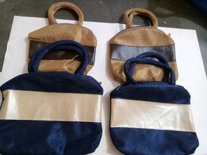 4 Pcs Handbag Set with Pouch & Cloth – Stylish Pre