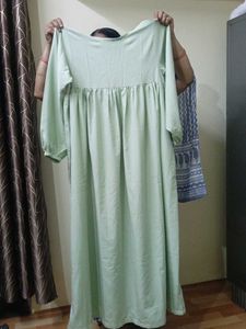 women green abaya