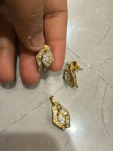 Elegant Gold Tone Jewelry Set with Crystals