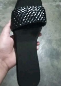 Women stylish black flats