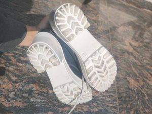 Unused Boots 🥾 For Girls