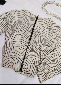 Zebra Ripple crop Jacket ✨