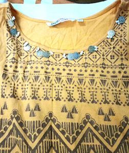 Chic Mustard Sleeveless Kurti – Brand New