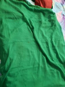 Elegant Emerald Green Dupatta with Lace Trim