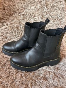 Black Chelsea Platform Boots
