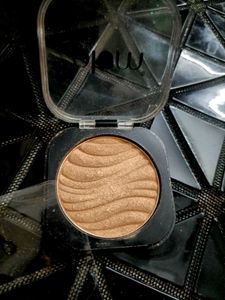 Plum Blushes &amp; Highlighter