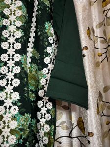 Elegant Floral Print Kurta with Lace Detail