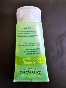 Simple Refreshing Facial Wash