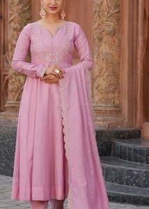Elegant Embroidered Kurta Set
