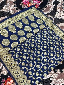 Elegant Navy Blue dupatta….🧣