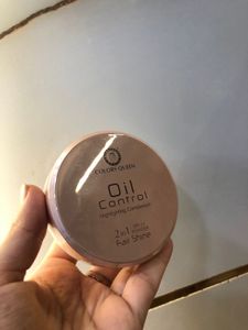 Colors Queen Oil Control Powder