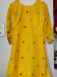Kurta Set With Dupatta And Skirt