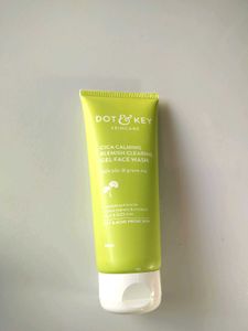 Dot &amp; Key Face Wash