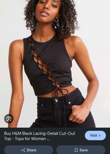 I. Chic Black Lace-Up Crop Top