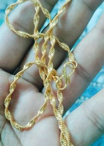 brand new Elegant Gold Chain