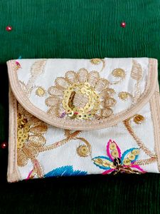 Embroidered White Wallet Bag
