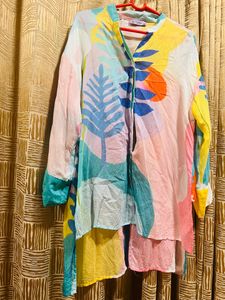 Colorful Back Long Top