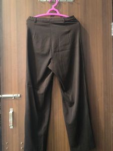 Stylish Wide-Legged Trousers