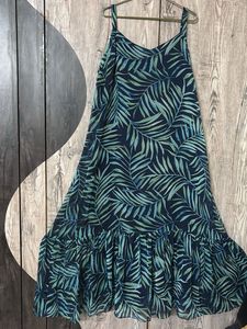 Flowy Tropical Print Maxi Dress