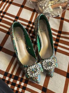 Elegant Women's Heels with Crystal Embellishments