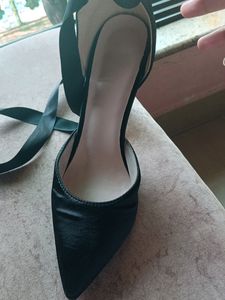 Black Matte Heels 👠 No Coins❌, Only Cash
