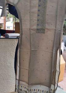Elegant Grey Embroidered Kurta size M