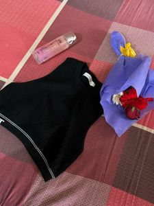 Black Ribbed Crop Top and  Pants it a full comb