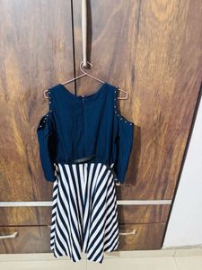 Chic Cold Shoulder Striped Dress