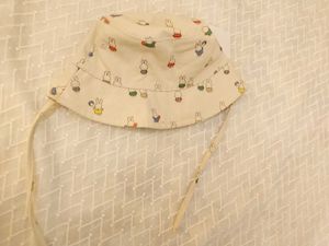 H&amp;M Cute Bunny Print Bucket Hat