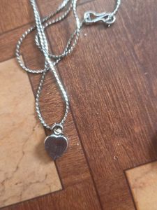 beautiful pendant chain
