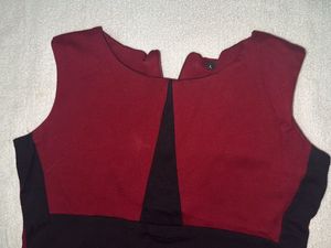 Stylish Sleeveless Maroon Top