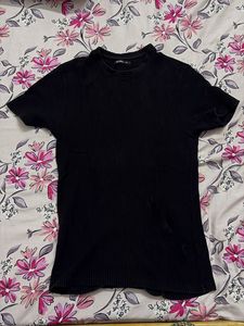 Black Ribbed Mock t shirt used