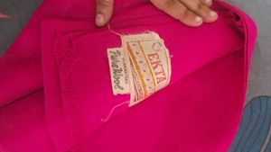 BRAND NEW - 100% Wool Pink Shawl