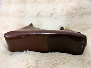 Chic Brown Croc Embossed Chain Bag