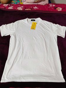 London Hills White T-Shirt - Size L