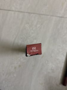 Staze Gloss Lock 2-in-1 Liquid Lipstick