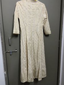 Avaasa Kalidaar Embroidered Kurta