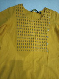 Avaasa Mustard Printed Kurti - Size M