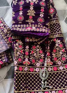Women's Embroidered Lehenga With Blouse And Dupatt