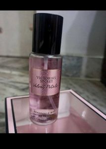 Victoria's Secret Velvet Petals Set